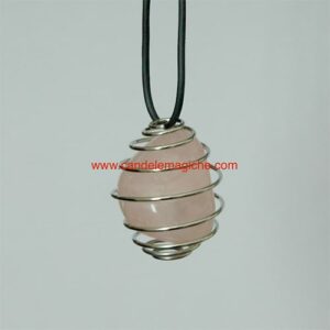 collana con ciondolo pietra quarzo rosa avvolto da gabbia a spirale